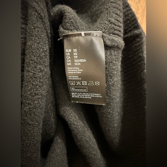 H&M Rhinestone-Button Cardigan - Picture 5 of 5